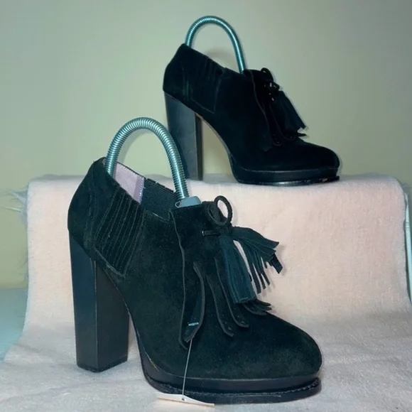 NWT Charles David Black Suede Tassel Fringe Block Heel Pumps Size 7 - Picture 2 of 12